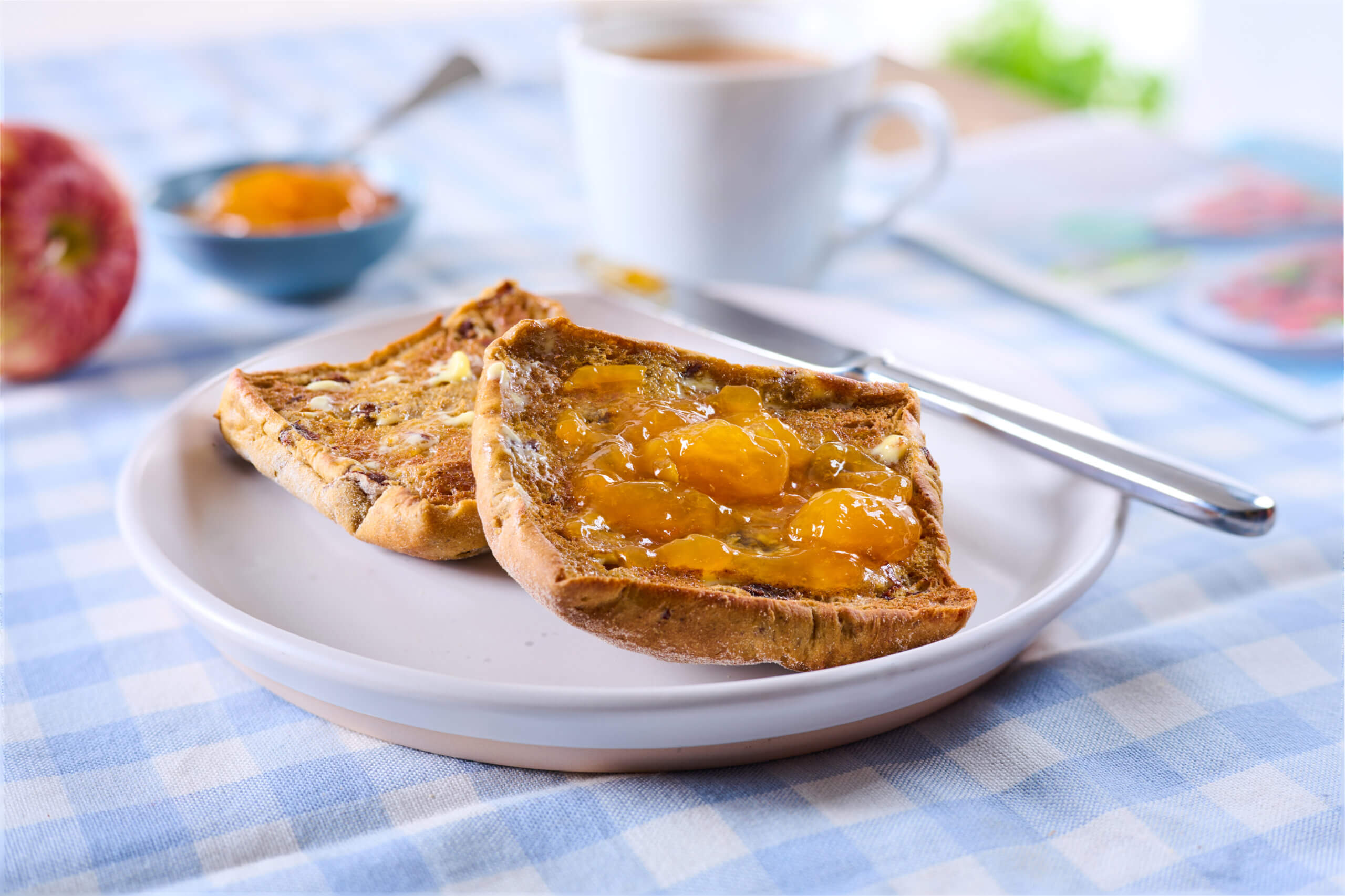 Warburtons Gluten Free Fruity Buns Topped